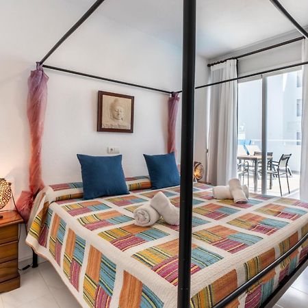 Apartamentos Cel Blau Санта-Эулалия-дель-Рио Экстерьер фото