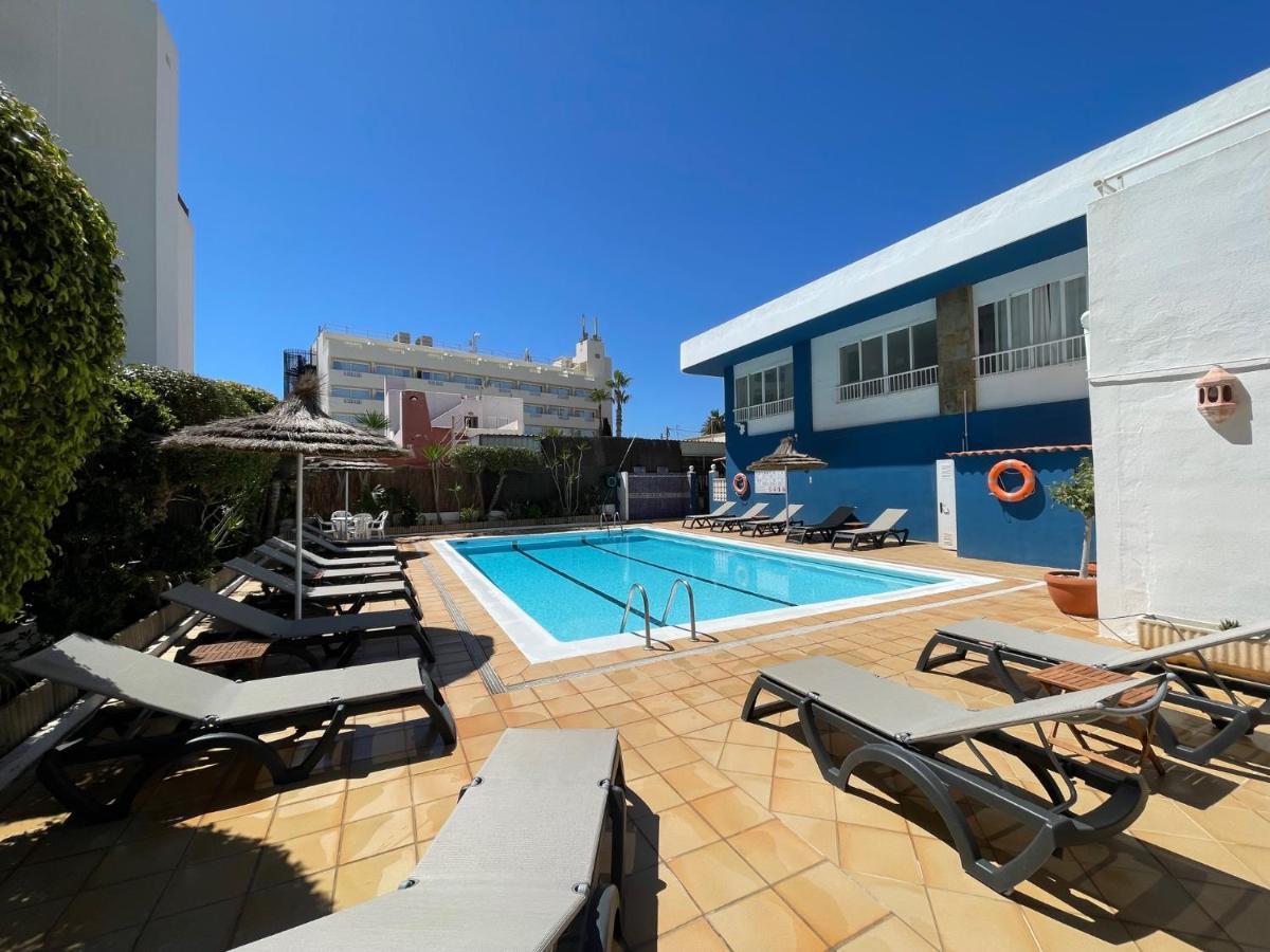 Apartamentos Cel Blau Санта-Эулалия-дель-Рио Экстерьер фото