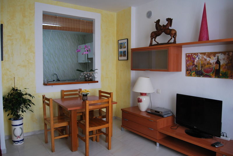 Apartamentos Cel Blau Санта-Эулалия-дель-Рио Экстерьер фото